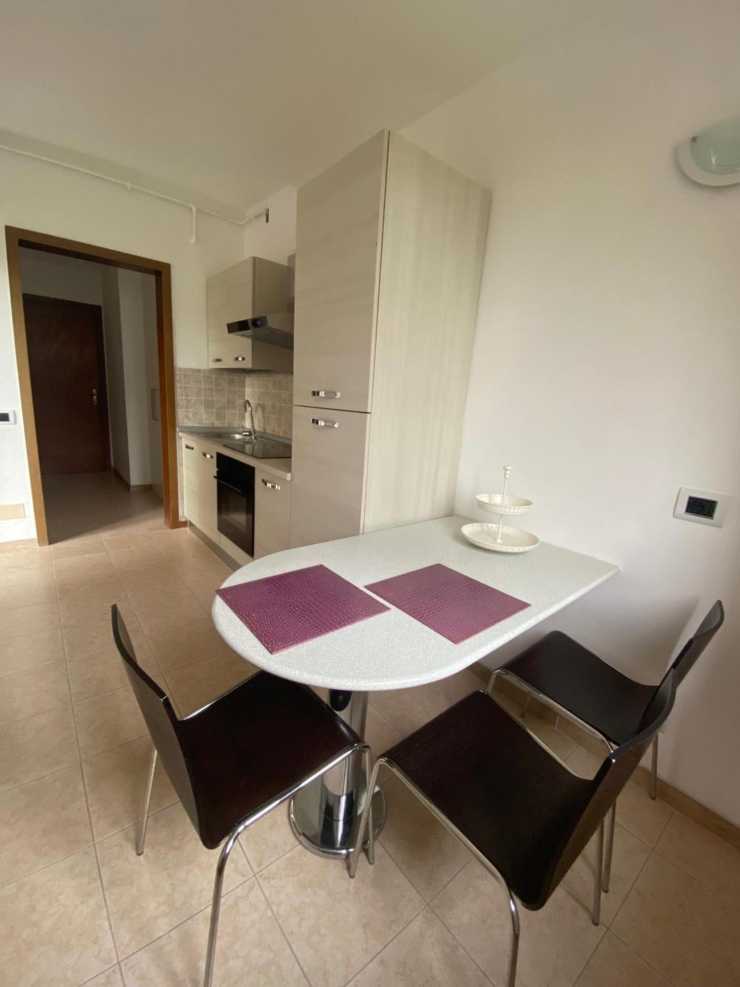Peonia Apartment - Appartamento Vista Lago ليتْسّينو المظهر الخارجي الصورة