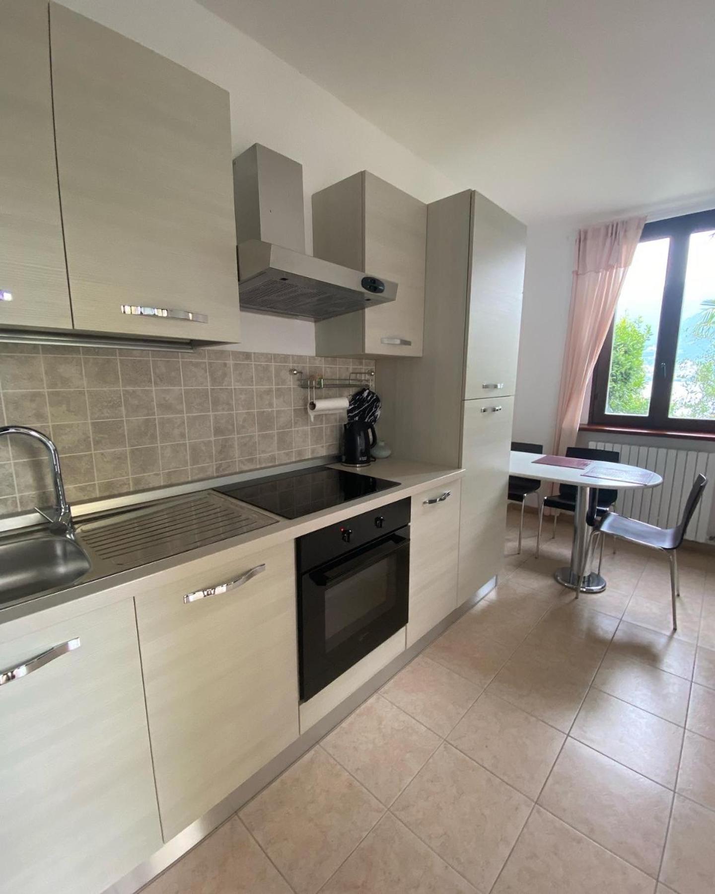 Peonia Apartment - Appartamento Vista Lago ليتْسّينو المظهر الخارجي الصورة
