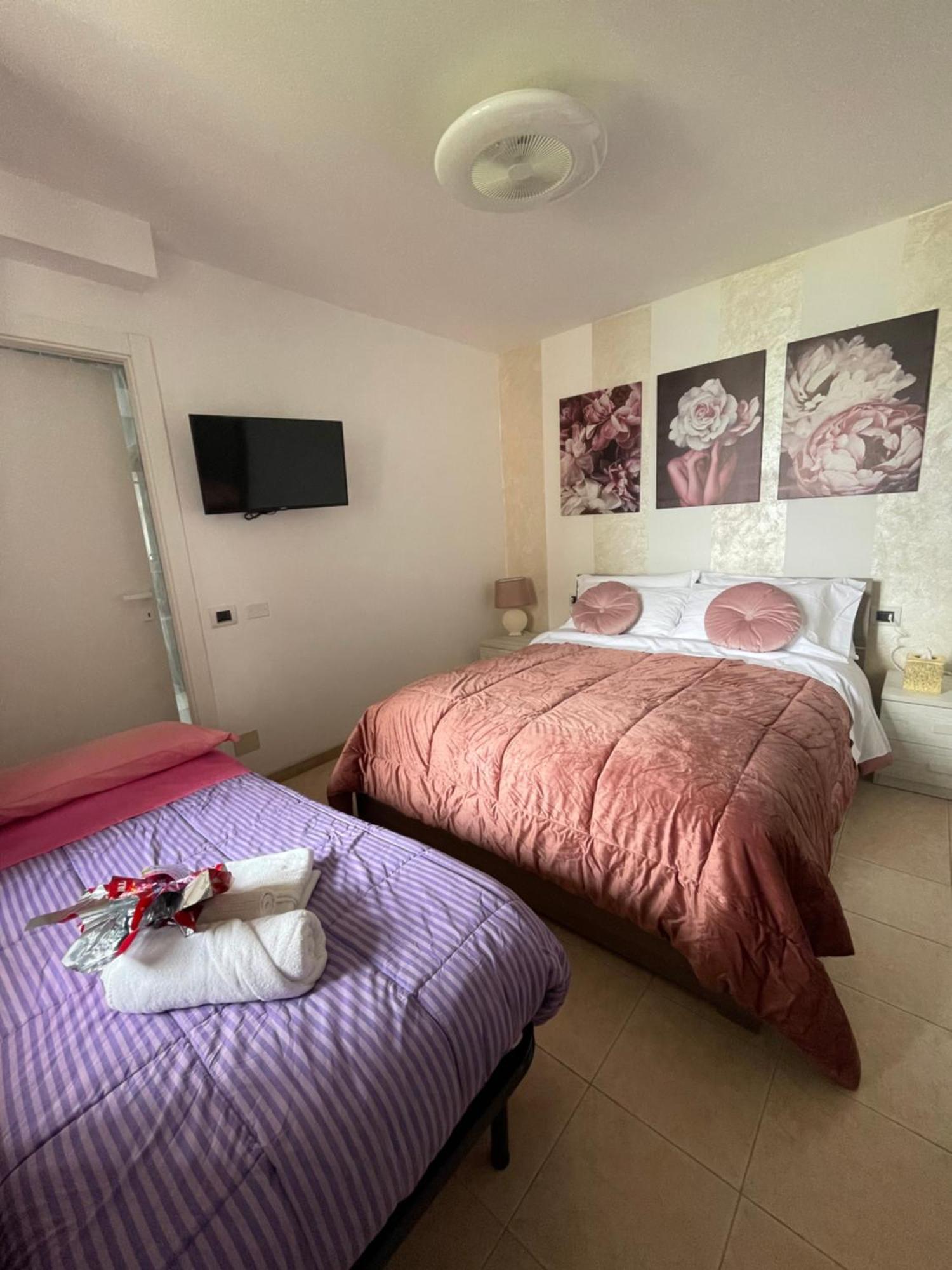 Peonia Apartment - Appartamento Vista Lago ليتْسّينو الغرفة الصورة