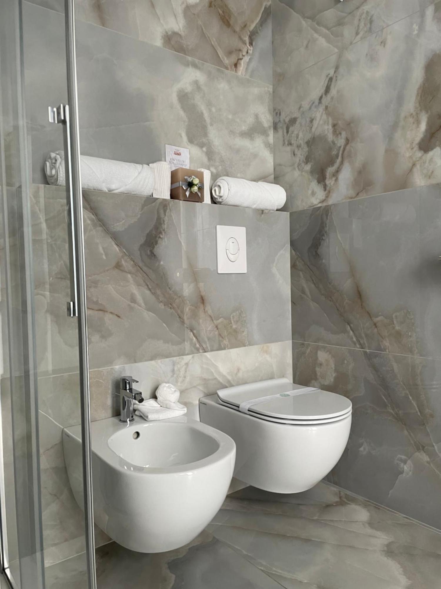 Peonia Apartment - Appartamento Vista Lago ليتْسّينو المظهر الخارجي الصورة